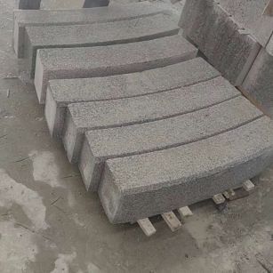 哈密芝麻白弧形路牙石