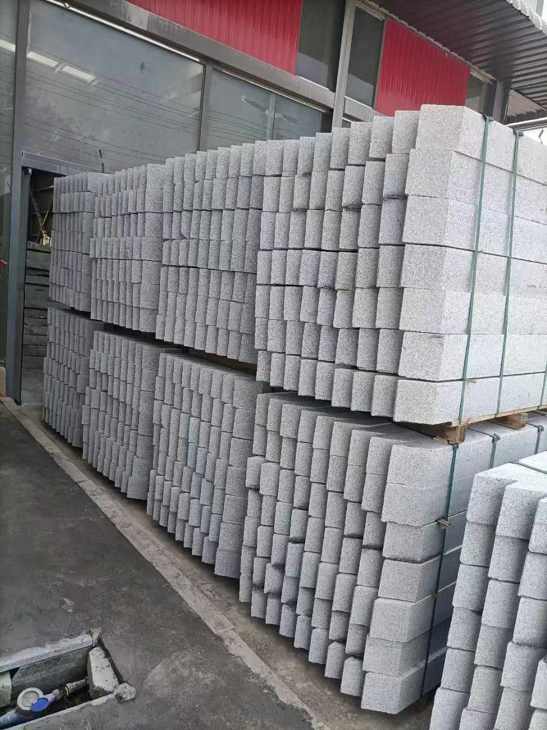 哈密芝麻白树围石 树池