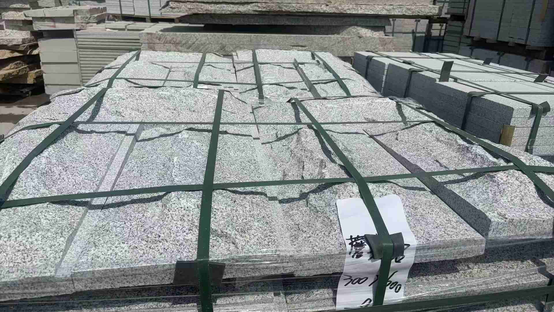 哈密蘑菇石 自然面