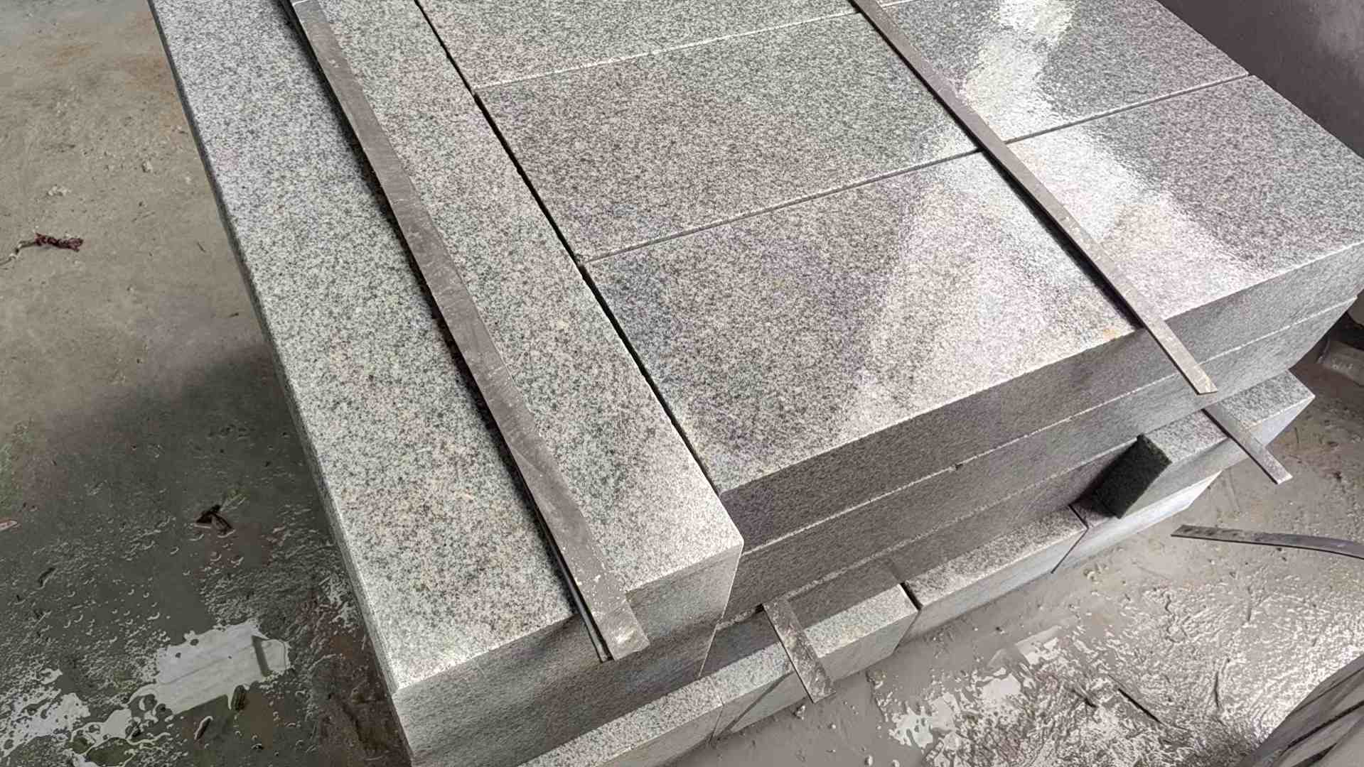 哈密芝麻灰 芝麻白 路牙石 路侧石 马路牙子